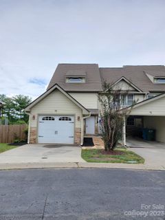 77 Rotunda Circle sold home in Scenic View Terrace, Asheville, NC