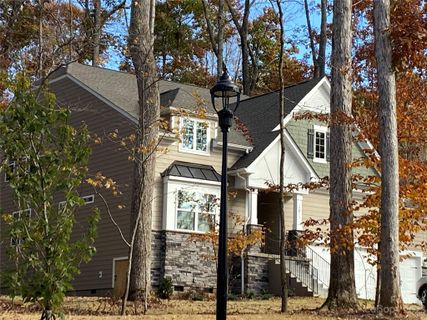 13013 Cinnamon Fern Lane sold home in The Estates at Arlington Woods, Mint Hill, NC