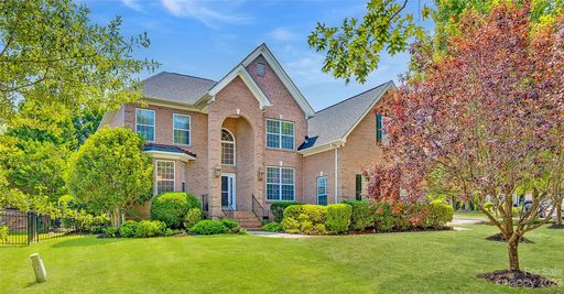 2004 Emerald Pines Drive