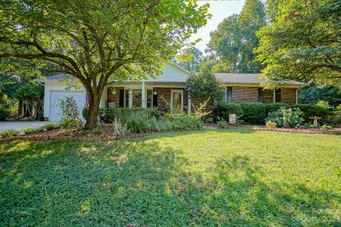 10674 Pine Haven Drive sold home in Country Club Estates, Norwood, NC