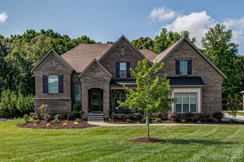 808 Summer Harvest Drive sold home in Atherton, Matthews, NC