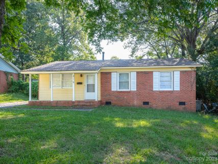 319 Barrymore Drive sold home in Bingham Park, Charlotte, NC