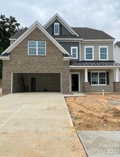 392 Kennerly Center Drive 464