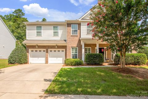 1075 Mclaren Drive