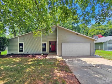 6305 Hanna Court sold home in Cedar Cove, Charlotte, NC