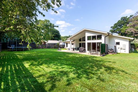 1207 Lakedell Drive