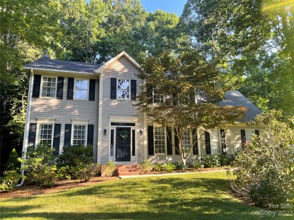 208 Windsor Forest Circle