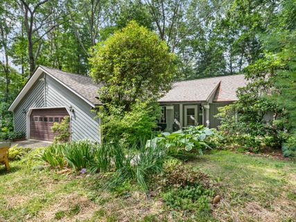 3 Jean Drive sold home in The Oaks, Asheville, NC