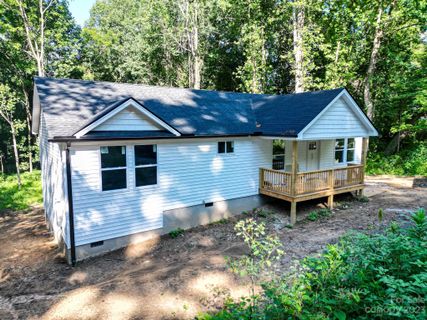321 Lyndhurst Drive