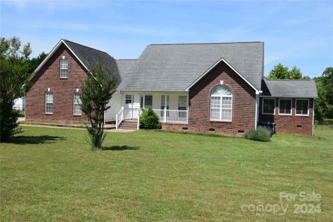 608 Rustling Winds Drive sold home in Oak Creek, York, SC