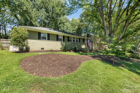 543 Manhasset Road
