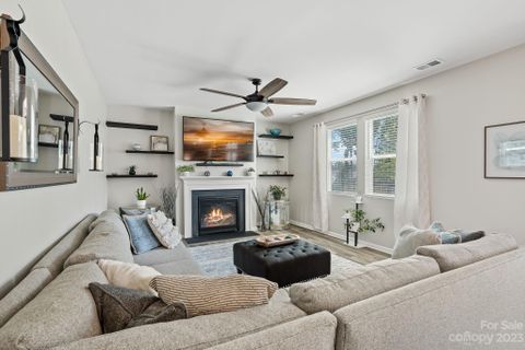 10401 Bluejack Oak Court