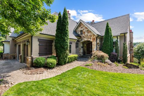 16 Foxbridge Way