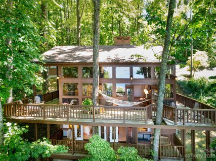 61 Glockenspiel Way sold home in Swiss Village, Little Switzerland, NC