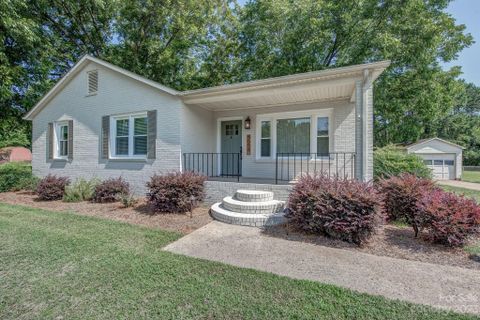 Previously sold for $355,000
