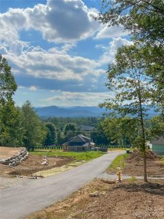 24 Northview Drive sold home in Northview, Hendersonville, NC