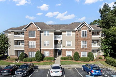 9849 Campus Walk Lane H sold home in Campus Walk, Charlotte, NC