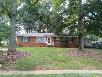 6523 Tomahawk Lane