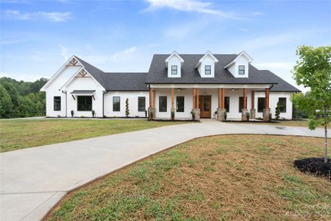 1060 Reba Lane sold home in Canebreak Ridge, Kannapolis, NC