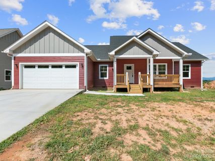 82 Greenwood Fields Drive
