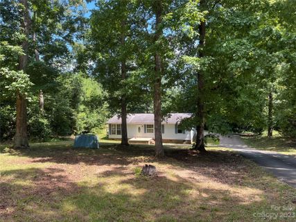 2978 Yount Road sold home in Cheyenne Oaks, Claremont, NC