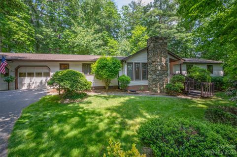 7 Paddock Court sold home in Hunters Crossing, Hendersonville, NC
