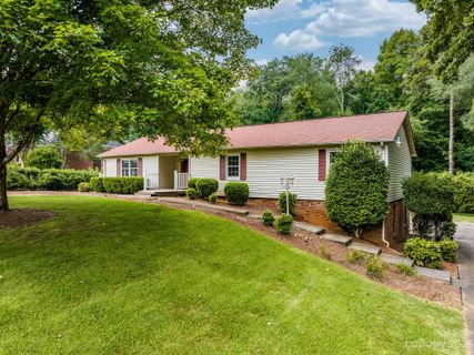 3131 3rd Street Drive sold home in Northmoor, Hickory, NC
