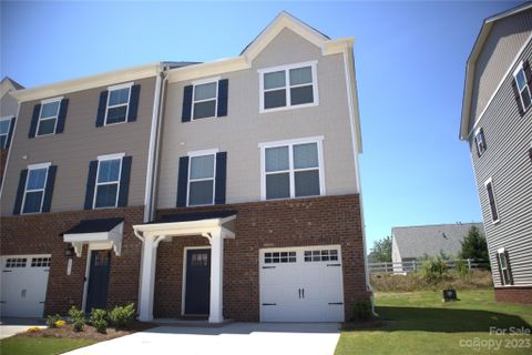 2674 Grantham Place Drive