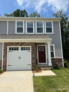 9756 Oaklawn Boulevard sold home in Oaklawn, Huntersville, NC