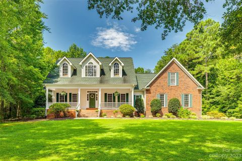 1509 Autumn Brook Lane sold home in The Hylands, York, SC