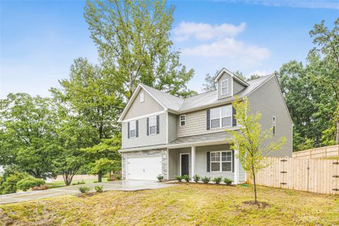12100 Plover Drive sold home in Mallard Creek Estates, Charlotte, NC