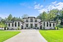8610 Arbor Oaks Circle sold home in Concord, SC