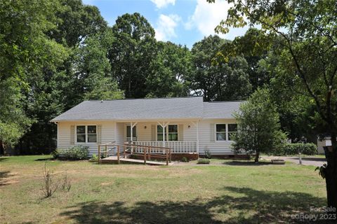 3919 Majestic Lane