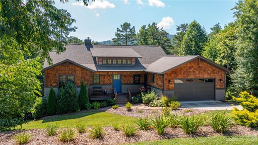 19 Fairway View Drive sold home in Fairway View Estates, Weaverville, NC
