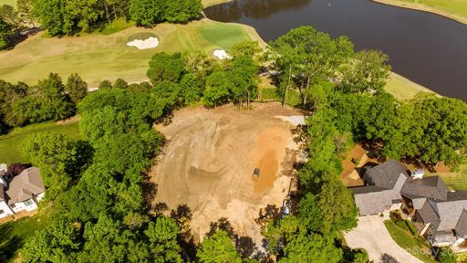 5221 Parview Drive sold home in Carmel Country Club, Charlotte, NC