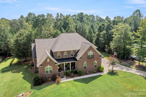 113 Bay Shore Drive sold home in The Peninsula At Bayshore, Belmont, NC