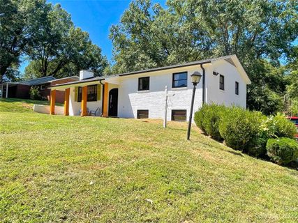 9021 Sharonbrook Drive sold home in Sharonbrook, Charlotte, NC
