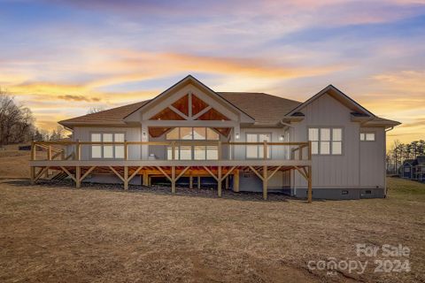 173 Maple Knoll Drive sold home in The Orchards at Chimney Rock, Hendersonville, NC