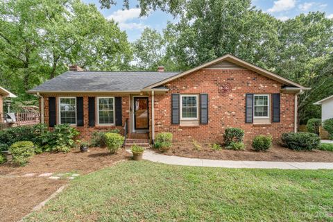 1216 Worcaster Place sold home in Castleton Gardens, Charlotte, NC