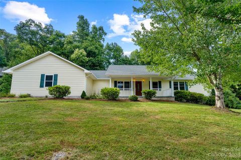 47 Poplar Creek Drive sold home in Poplar Creek, Asheville, NC