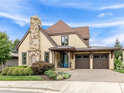 19 Chantilly Drive