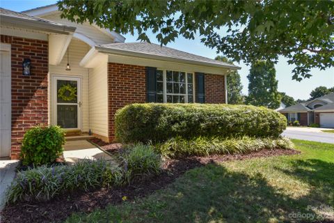 102 Creston Court sold home in Winborne, Mooresville, NC