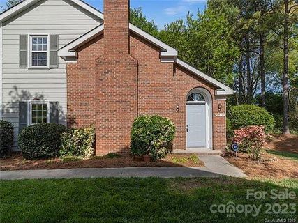 9478 Kings Falls Drive