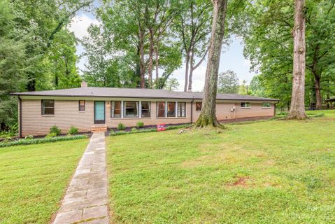 7022 Lakeside Drive