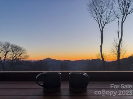 102 Sugar Ski Drive sold home in Sugar Ski & Country Club, Sugar Mountain, NC