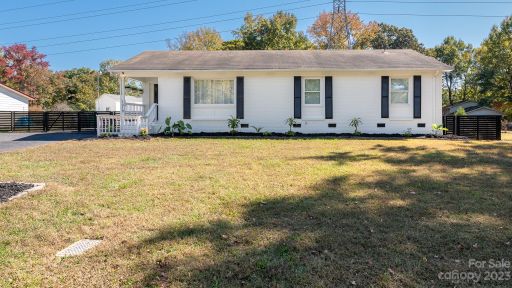 1018 Echo Glen Road sold home in Echo Glen, Charlotte, NC