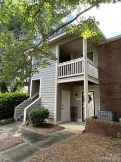 7928 Greenside Court