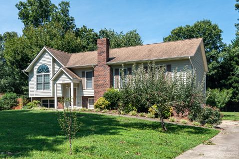 1851 Plaza Drive sold home in Plaza Ridge, Hickory, NC