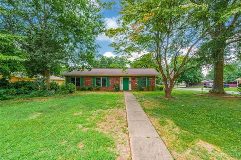 723 Vickery Drive sold home in Green Meadows, Charlotte, NC