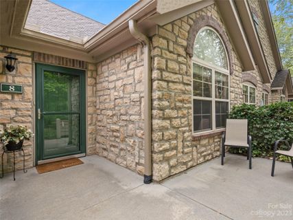 8 Mountain Meadow Circle